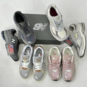 New Balance Sneaker Pallets
