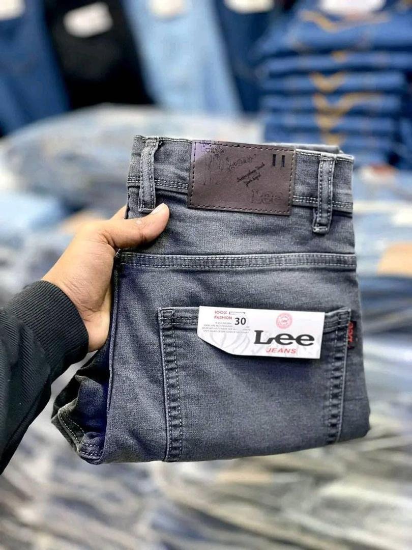 Pallets Levi's clothes - Image 4