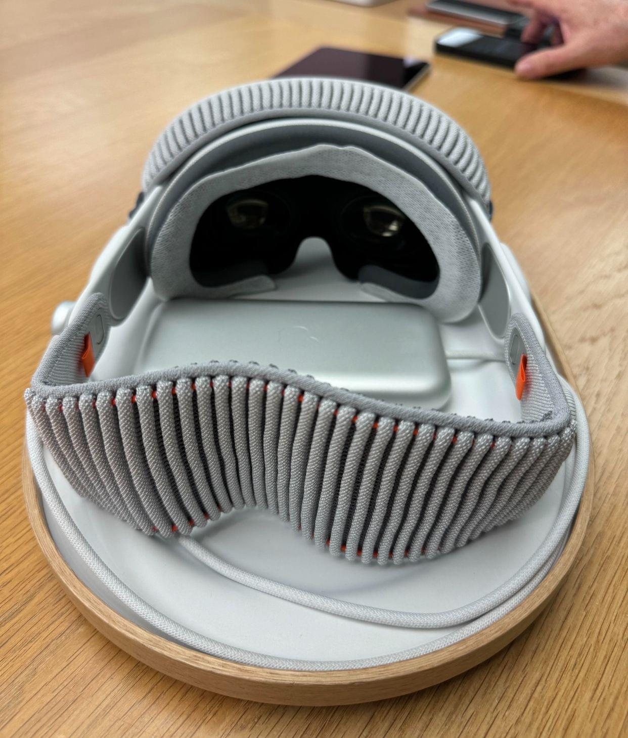 Buy Apple Vision Pro Pallets - Image 2